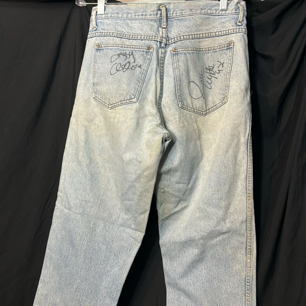 OZZY OSBOURNE, ZAKK WYLDE, MIKE INEZ, RANDY CASTILLO Autographed jeans 1992 - Picture 6 of 7